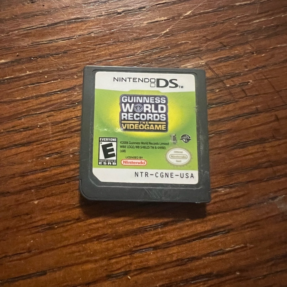 Nintendo DS Guinness World Records Game - Black and Green